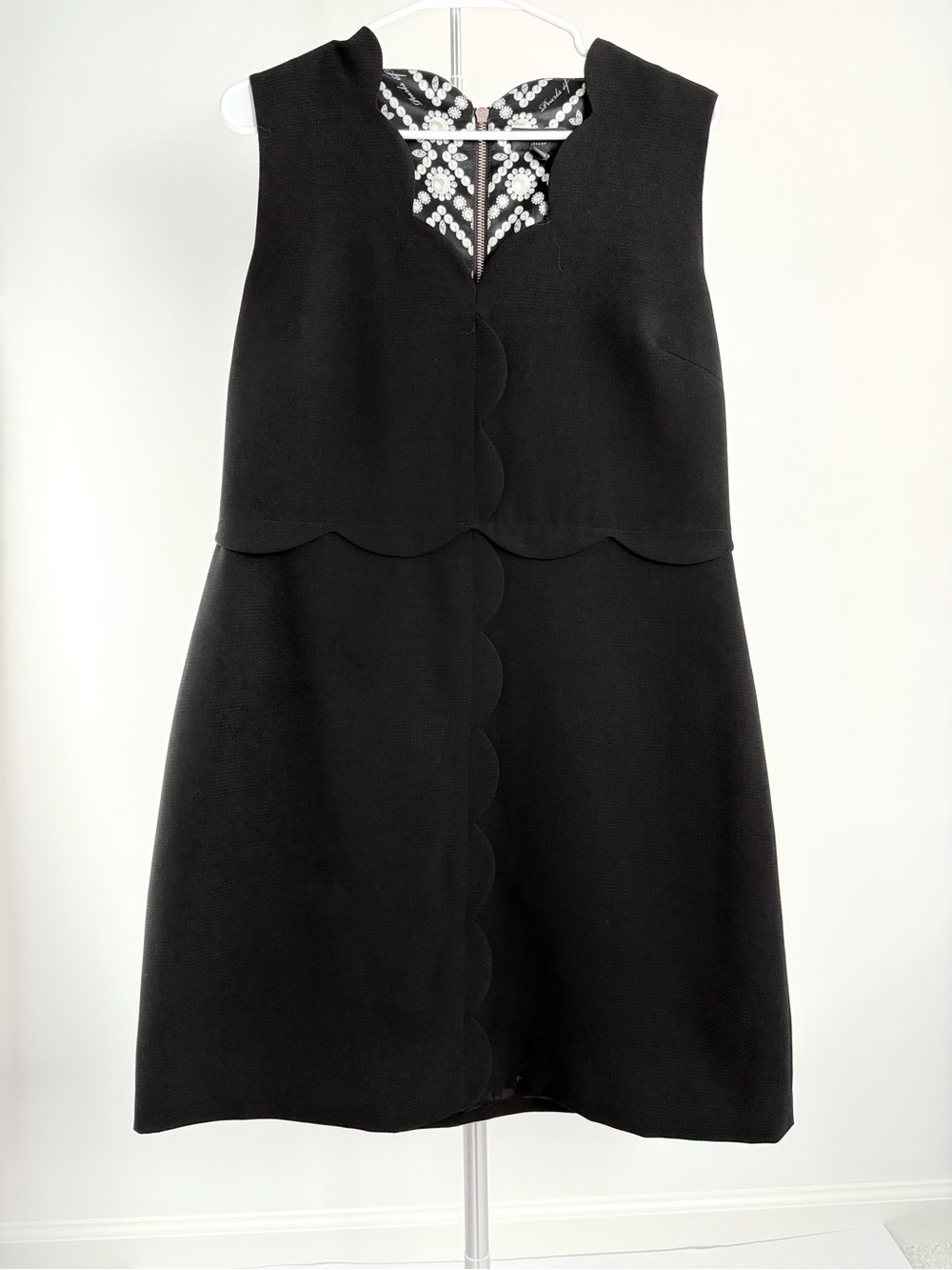 Ted Baker Black Scallop-Edge Sleeveless Midi Dress Size 4 / US 10 - Picture 2 of 11